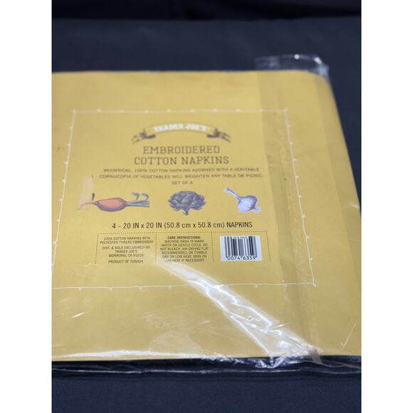 Set of 4 Trader Joe’s Embroidered Cotton Napkins Vegetable Design,20” x 20”, NIP - Picture 7 of 8